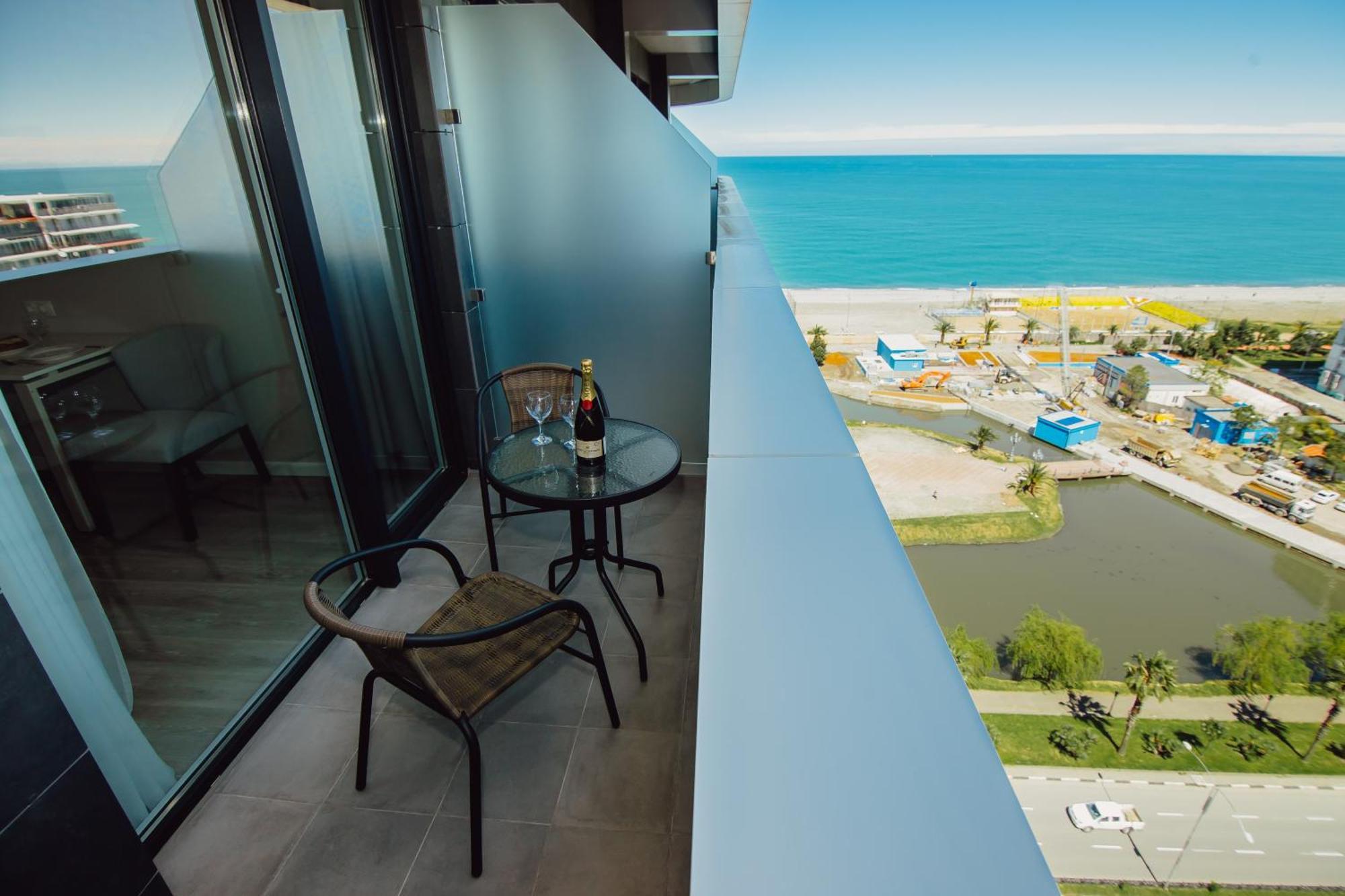 Your Sunshine Apartments Batumi Exterior foto